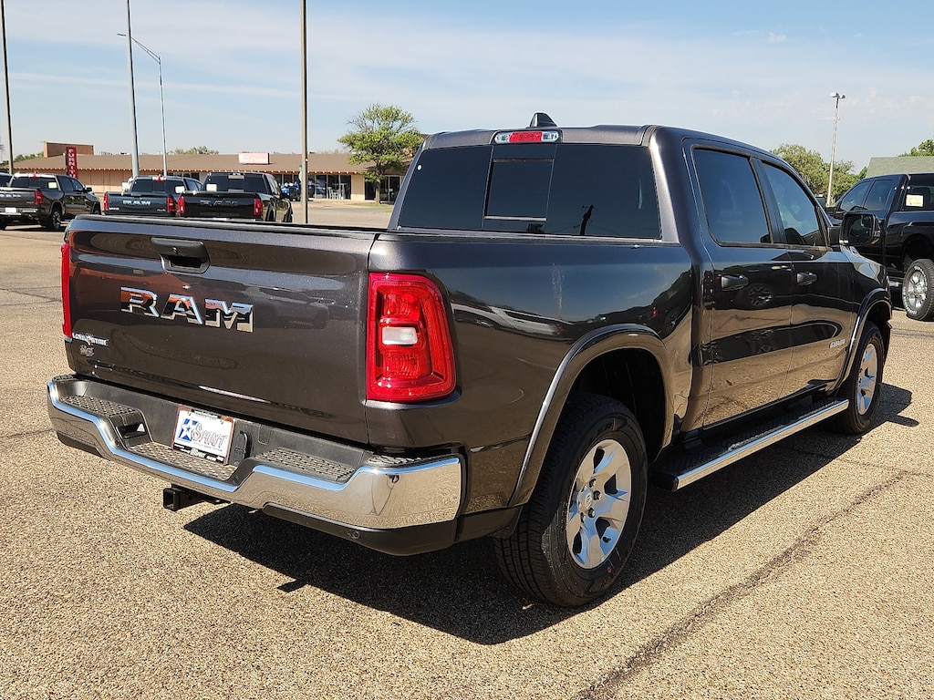 New 2026 Ram 1500 LONE STAR CREW CAB 4X2 5'7 BOX Pickup