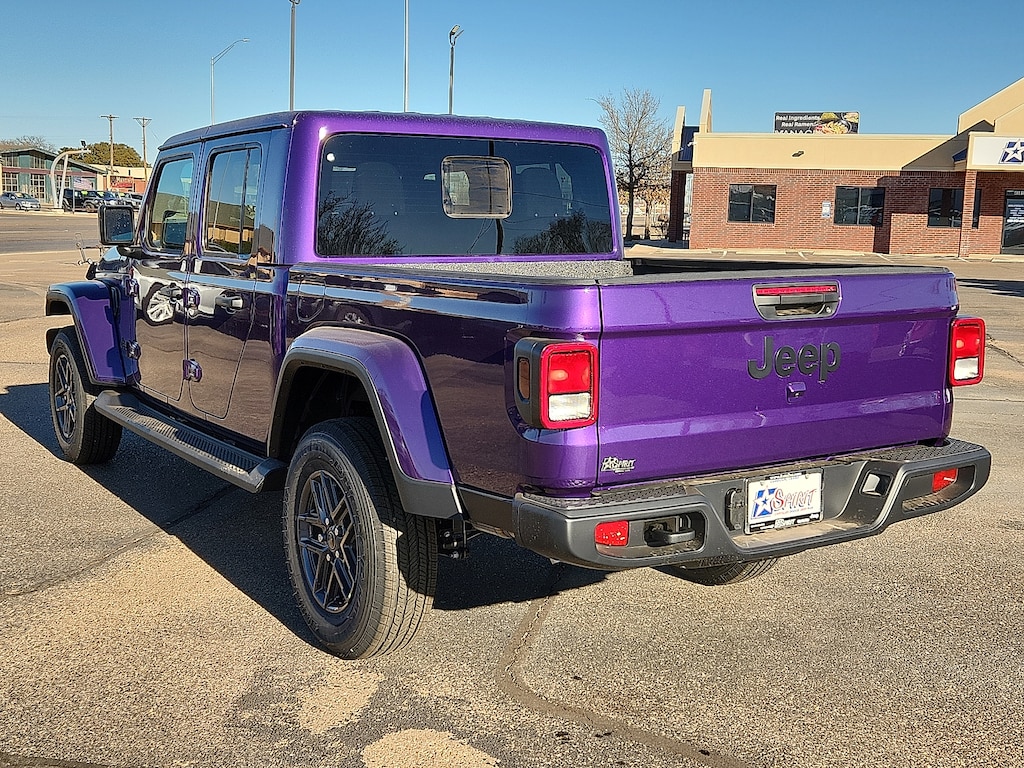 New 2026 Jeep Gladiator SPORT S 4X4 Pickup