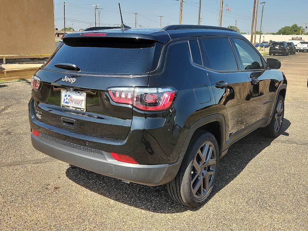 New 2025 Jeep Compass LIMITED 4X4 Sport Utility