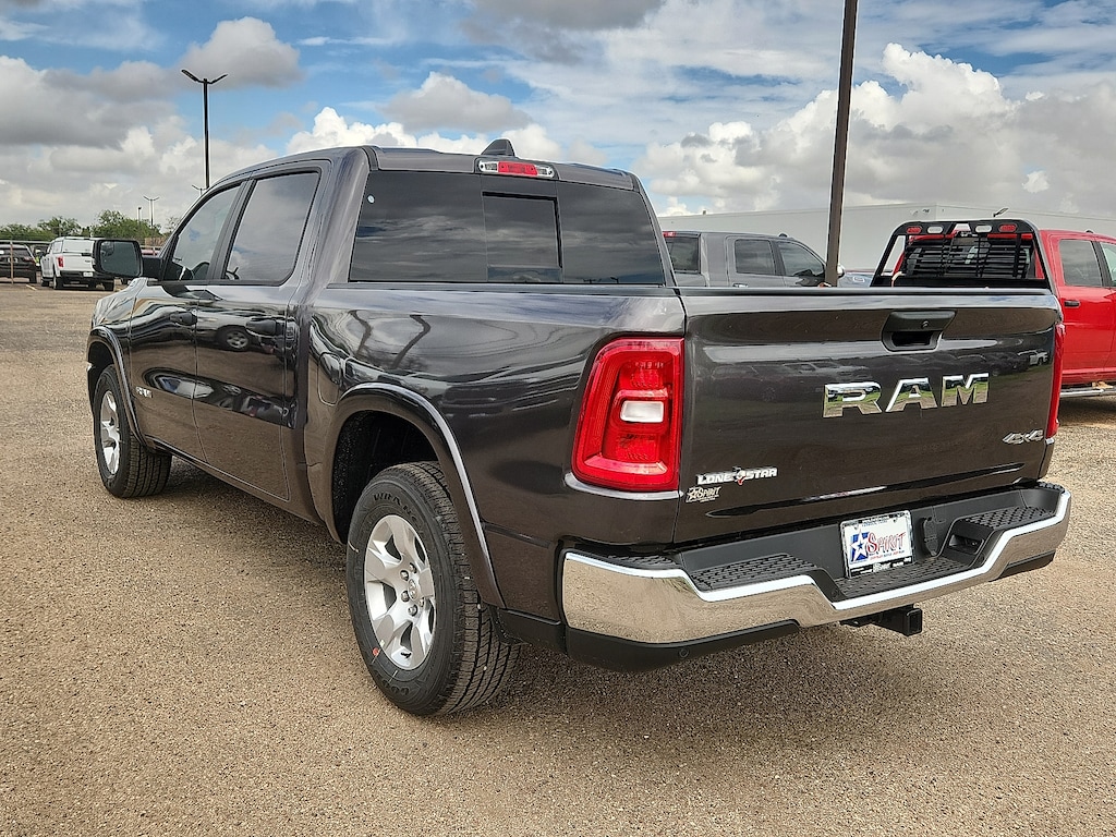 New 2026 Ram 1500 LONE STAR CREW CAB 4X4 5'7 BOX Pickup