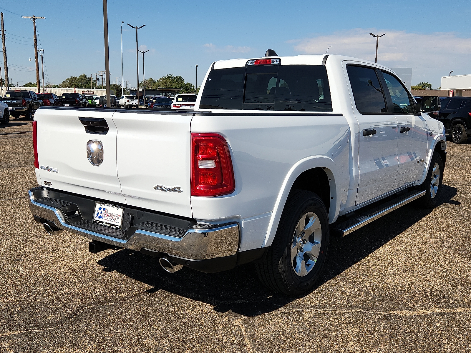 New 2026 Ram 1500 LONE STAR CREW CAB 4X4 5'7 BOX Pickup
