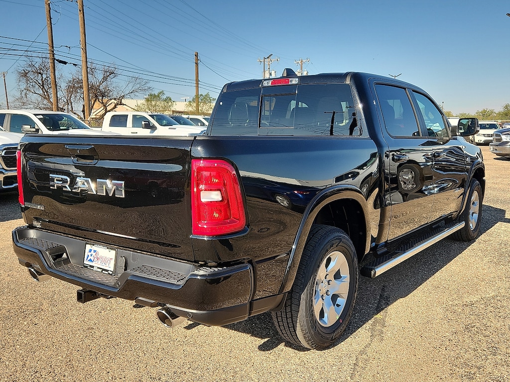 New 2027 Ram 1500 BIG HORN CREW CAB 4X2 5'7 BOX Pickup