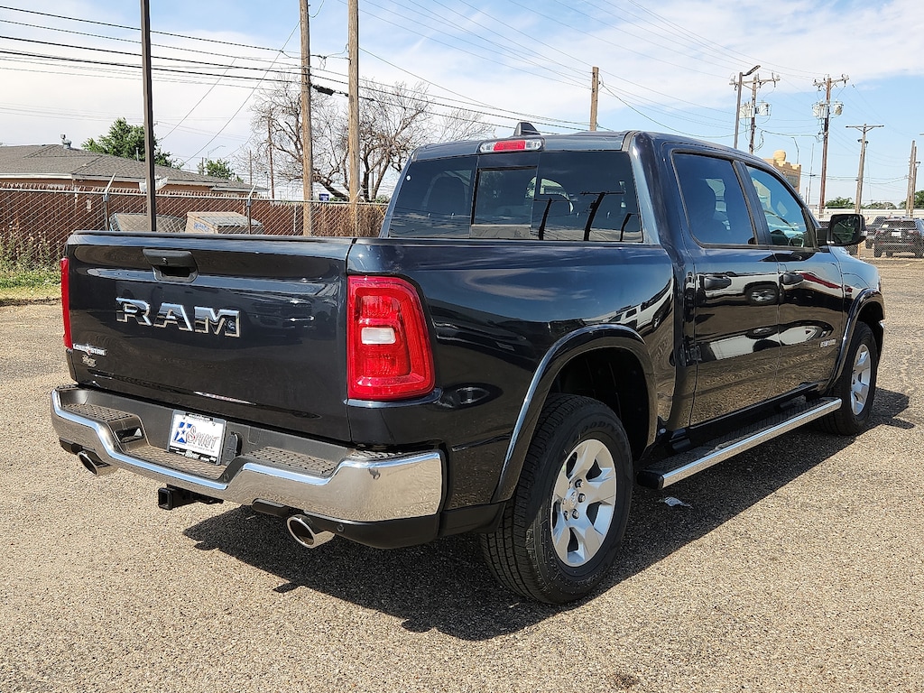 New 2026 Ram 1500 LONE STAR CREW CAB 4X2 5'7 BOX Pickup