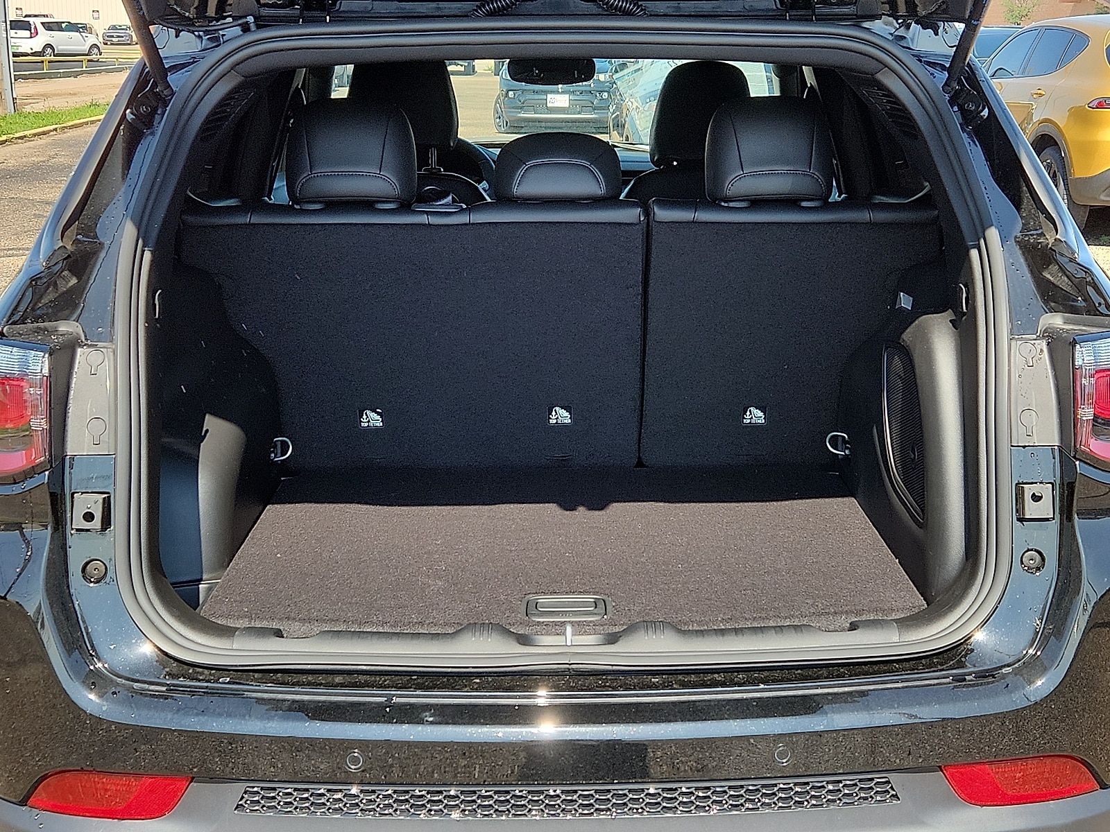 2025 Jeep Compass Limited - Photo 8