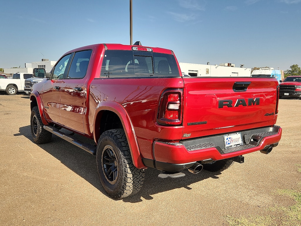New 2026 Ram 1500 BIG HORN CREW CAB 4X4 5'7 BOX Pickup