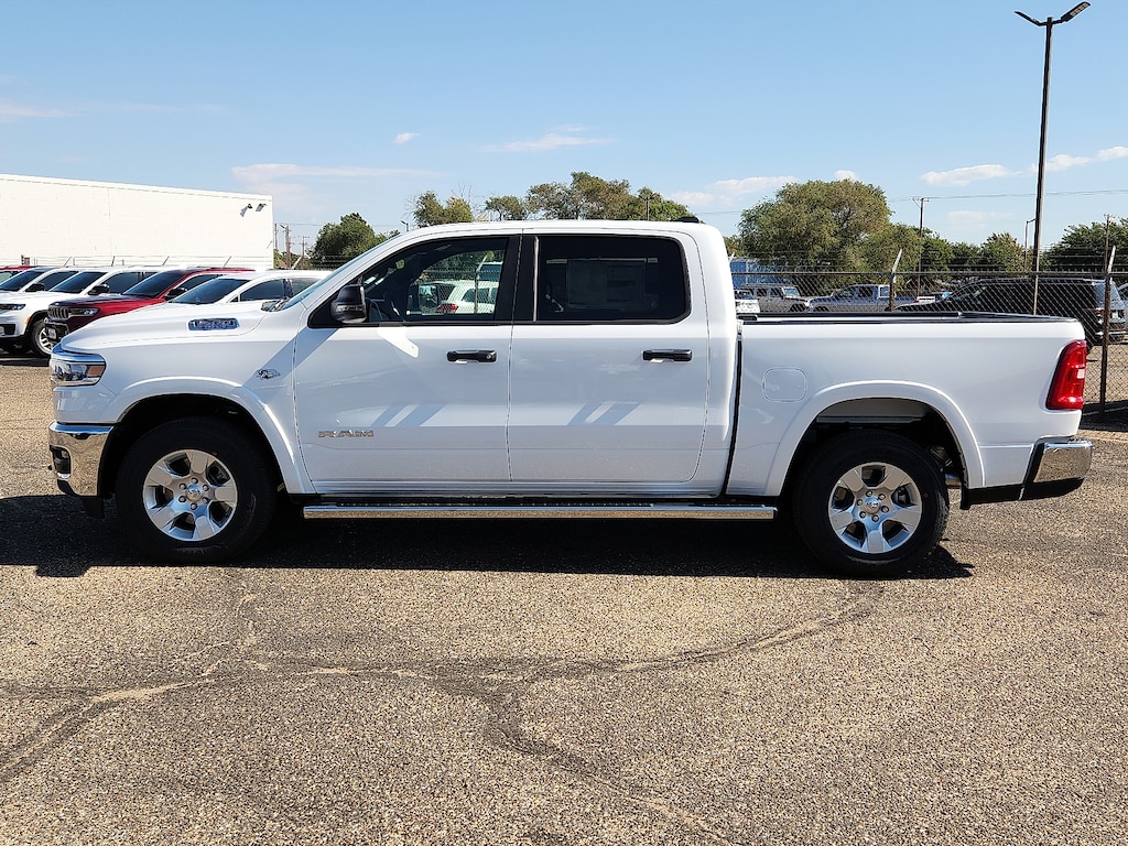 New 2026 Ram 1500 LONE STAR CREW CAB 4X4 5'7 BOX Pickup