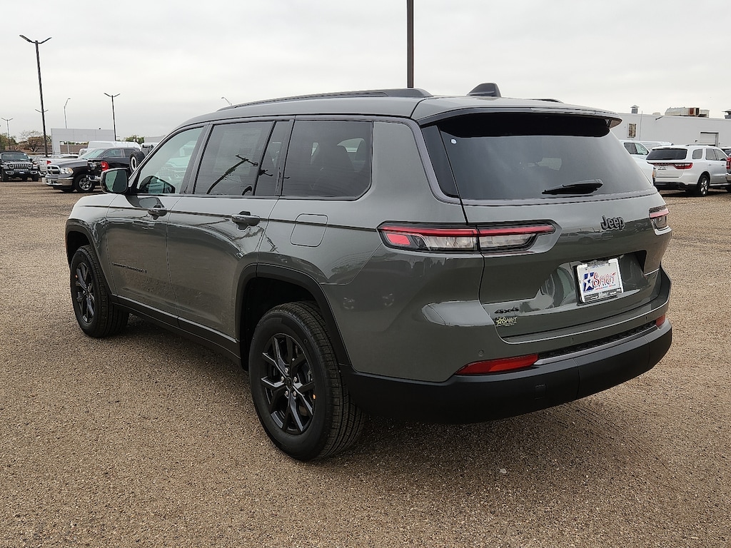 New 2027 Jeep Grand Cherokee L LAREDO ALTITUDE 4X4 Sport Utility