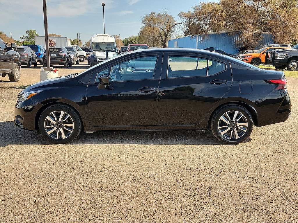 Used 2025 Nissan Versa 1.6 SV