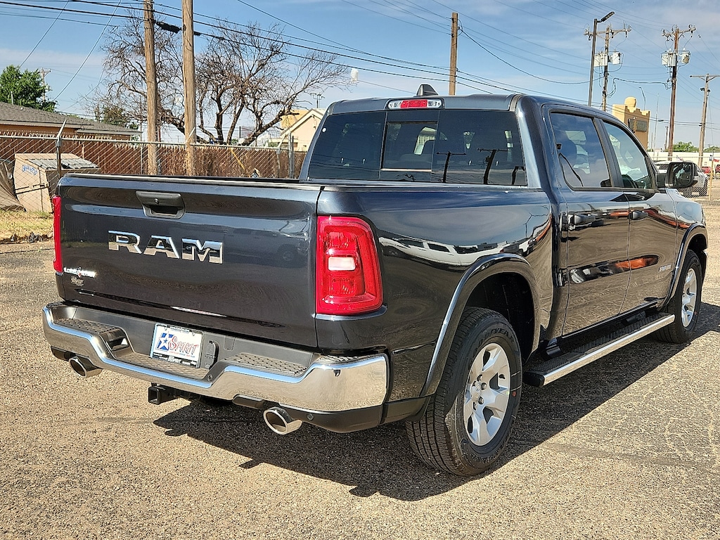 New 2026 Ram 1500 LONE STAR CREW CAB 4X2 5'7 BOX Pickup