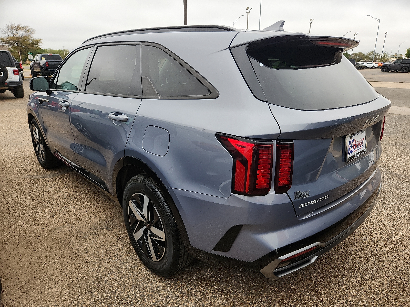 Used 2023 KIA Sorento S Front-Wheel Drive