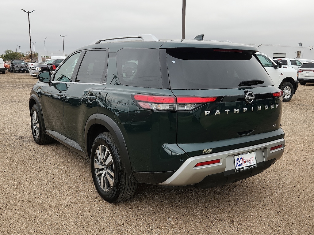 Used 2025 Nissan Pathfinder SL Front-Wheel Drive