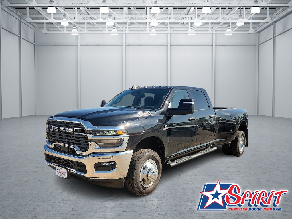 New 2026 Ram 3500 TRADESMAN CREW CAB 4X4 8' BOX Pickup