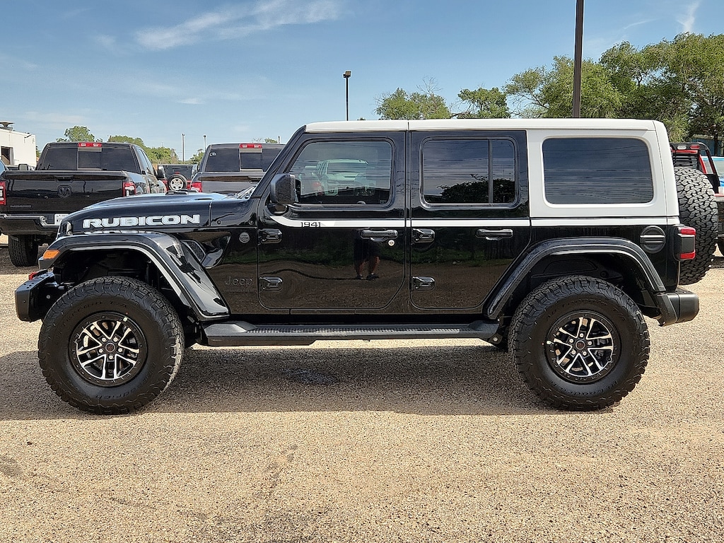 New 2026 Jeep Wrangler 4-DOOR RUBICON Sport Utility