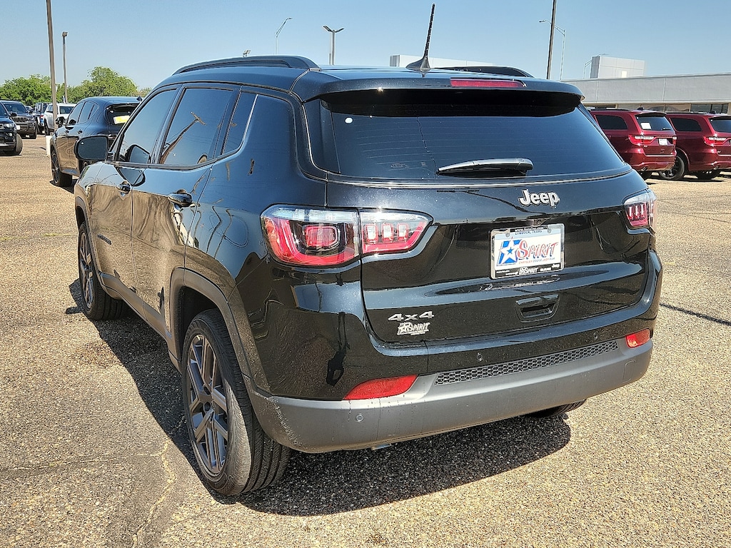 New 2025 Jeep Compass LIMITED 4X4 Sport Utility