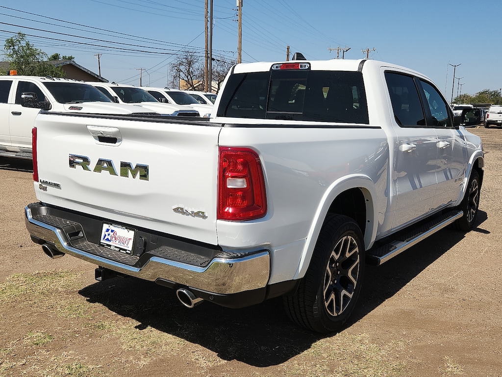 New 2026 Ram 1500 LARAMIE CREW CAB 4X4 5'7 BOX Pickup
