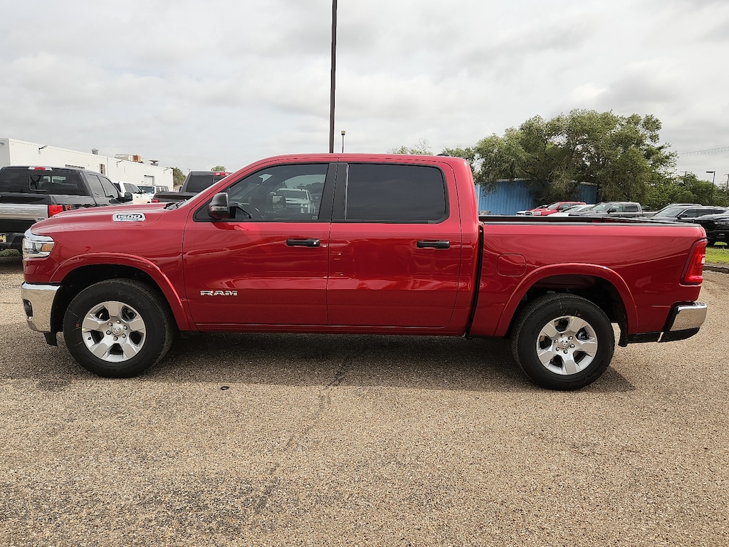 New 2026 Ram 1500 LONE STAR CREW CAB 4X4 5'7 BOX Pickup