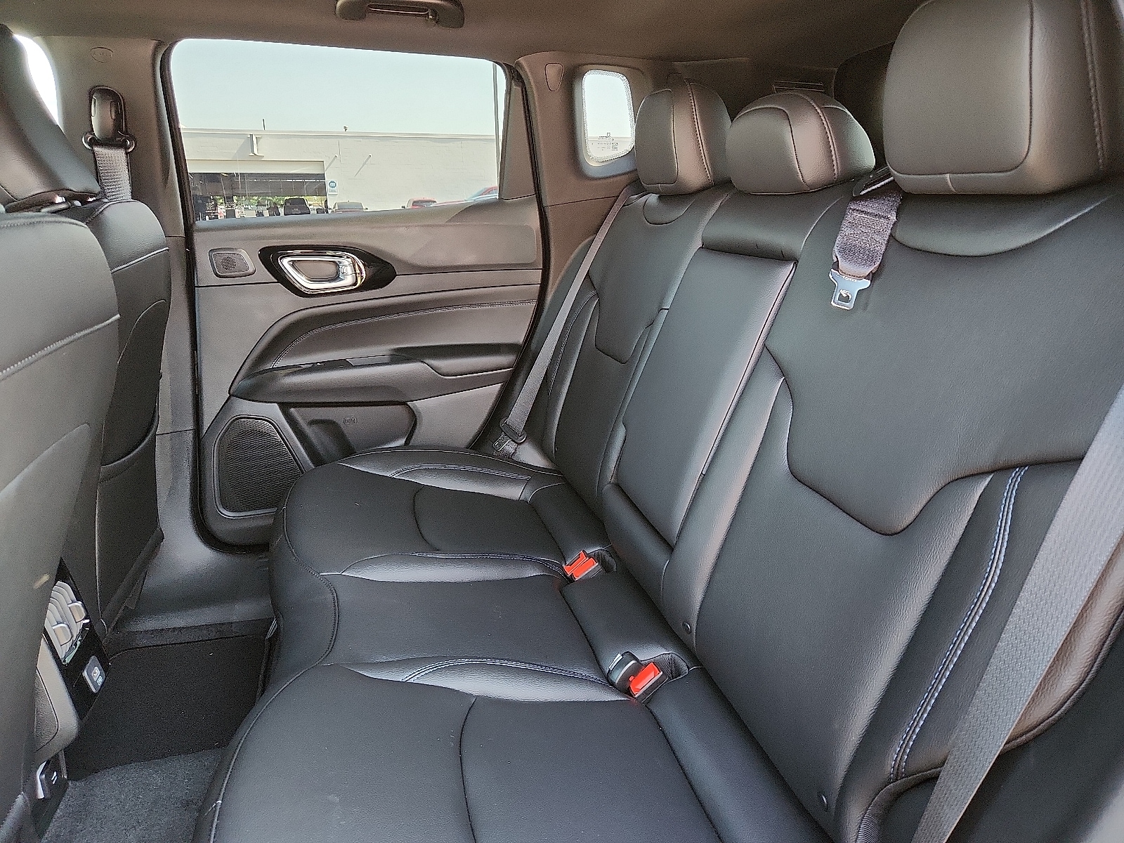 2025 Jeep Compass Limited - Photo 9