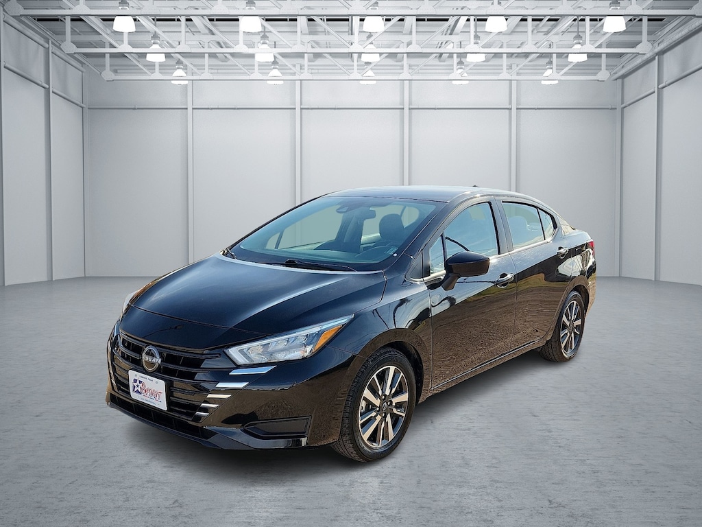 Used 2025 Nissan Versa 1.6 SV
