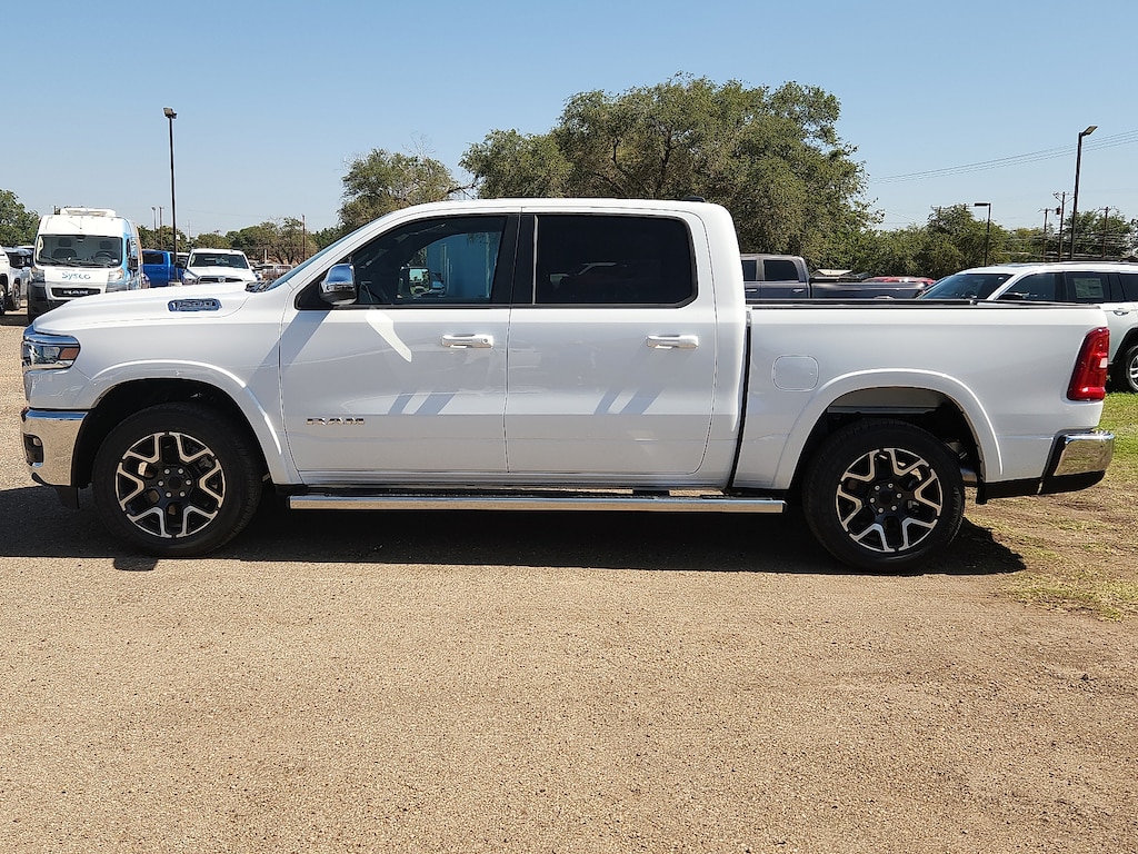 New 2026 Ram 1500 LARAMIE CREW CAB 4X4 5'7 BOX Pickup