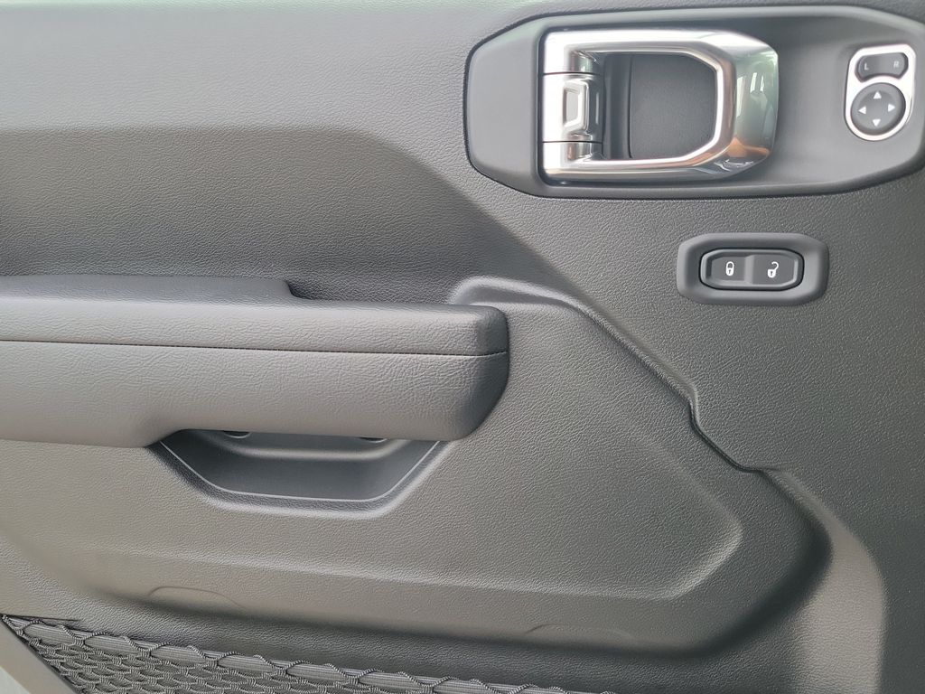 2025 Jeep Wrangler 4-Door Sport S - Photo 29