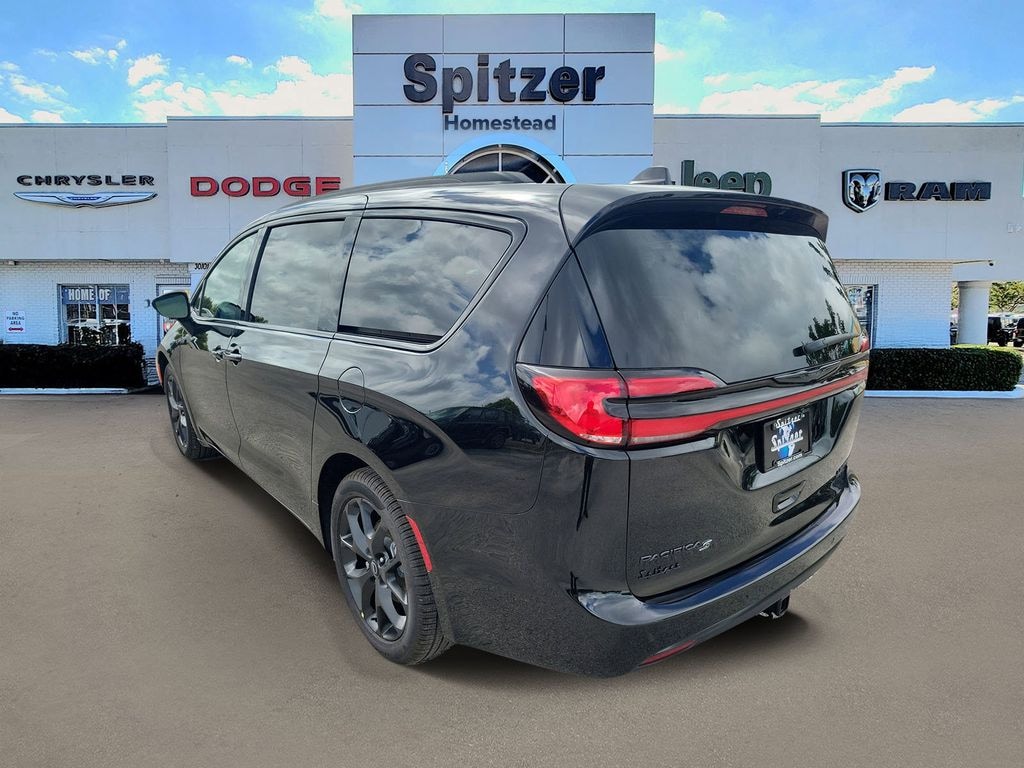 New 2026 Chrysler Pacifica Limited Passenger Van 2026 Chrysler Pacifica Limited - photo 3
