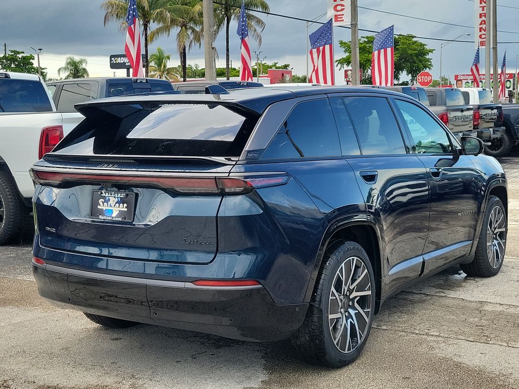 2025 Jeep Wagoneer S Limited - Photo 2