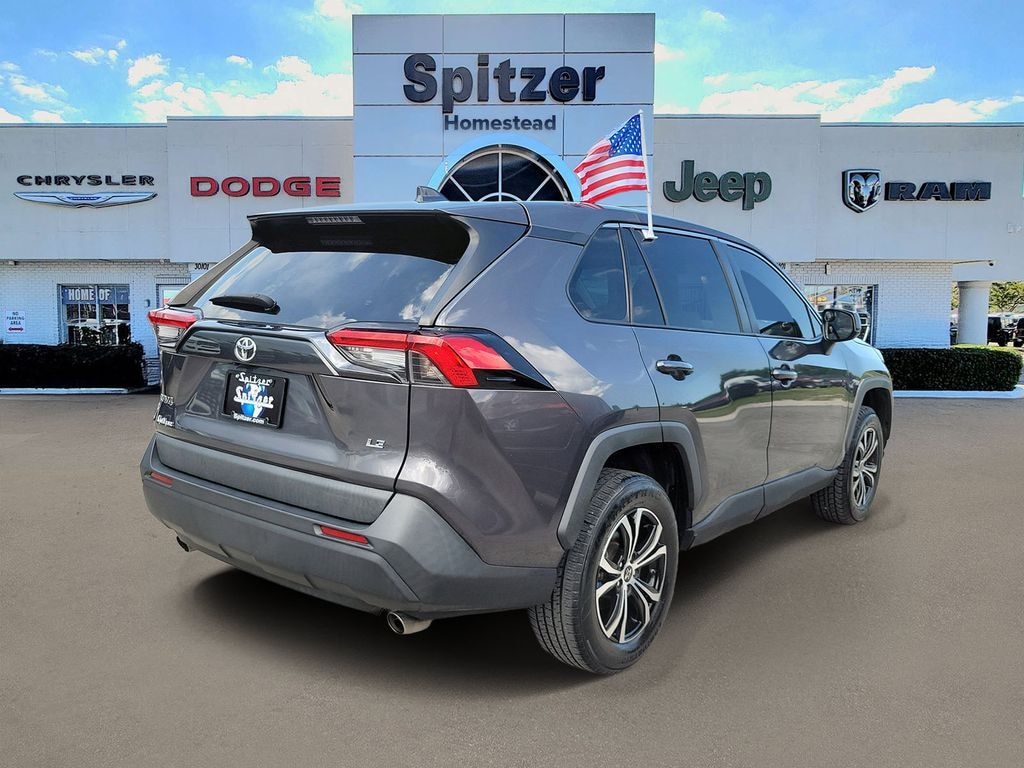 Used 2022 Toyota RAV4 LE SUV 2022 Toyota RAV4 LE - photo 2