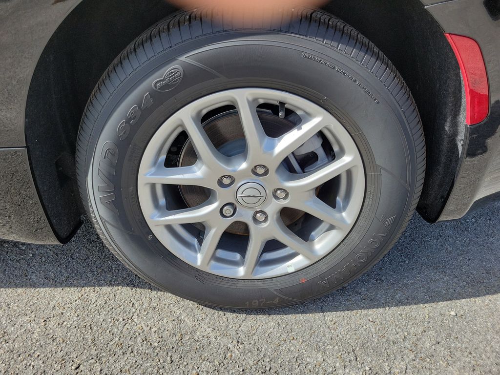 2026 Chrysler Voyager LX - Photo 8