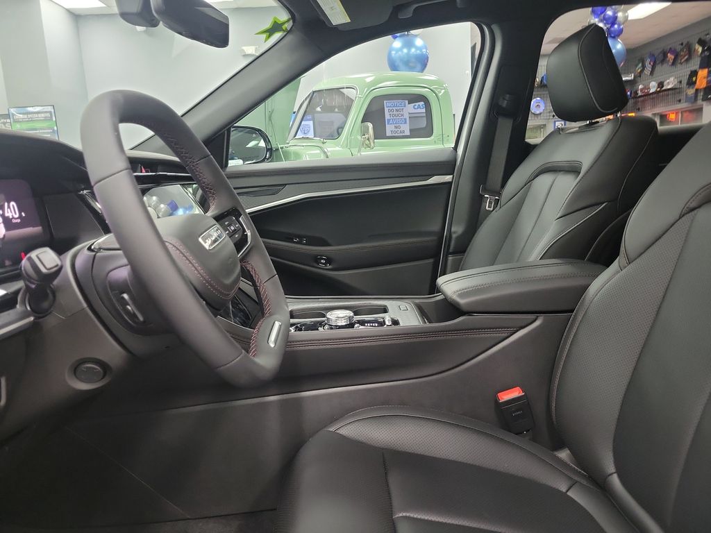 2025 Jeep Wagoneer S Limited - Photo 18
