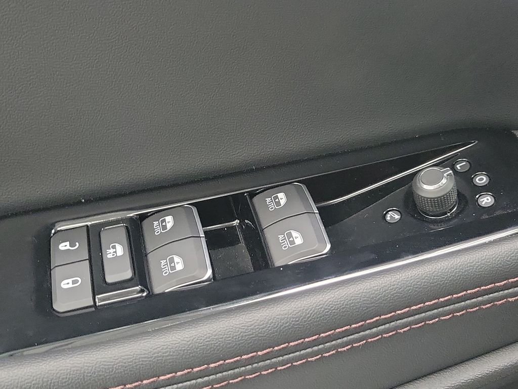 2025 Jeep Wagoneer S Limited - Photo 29