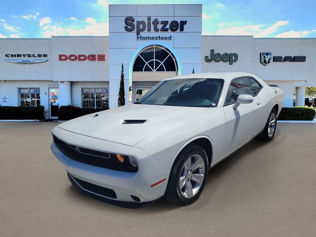 Used 2023 Dodge Challenger SXT Coupe 2023 Dodge Challenger SXT - photo 4