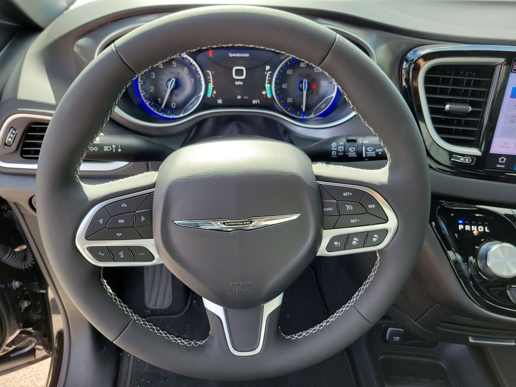 2026 Chrysler Voyager LX - Photo 25