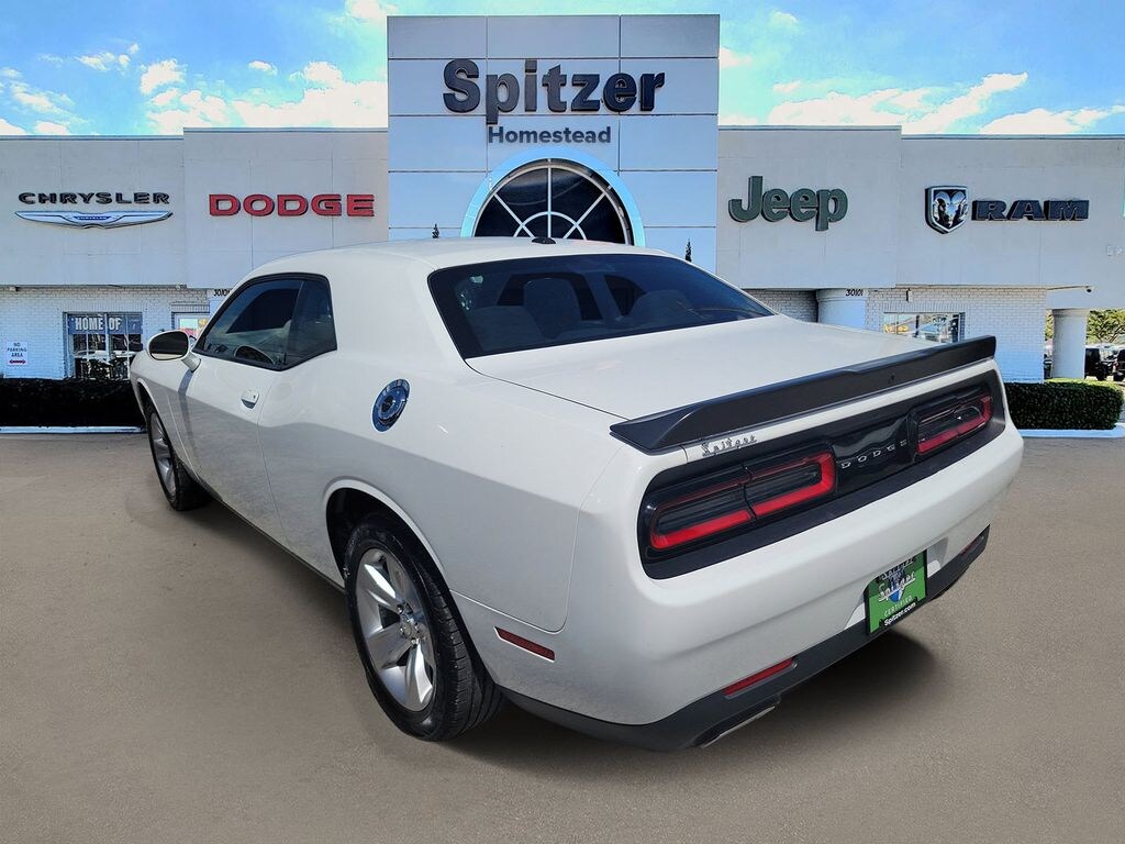 Used 2023 Dodge Challenger SXT Coupe 2023 Dodge Challenger SXT - photo 3