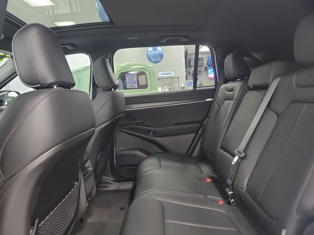 2025 Jeep Wagoneer S Limited - Photo 16