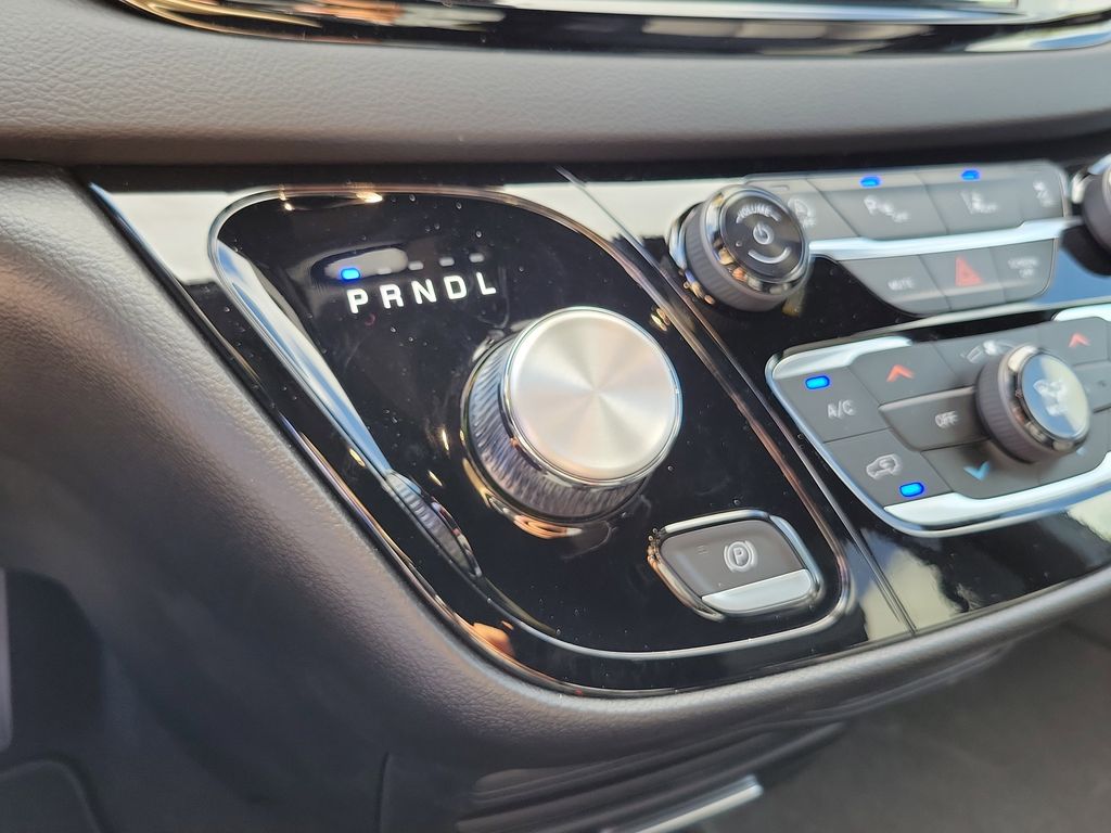 2026 Chrysler Voyager LX - Photo 26