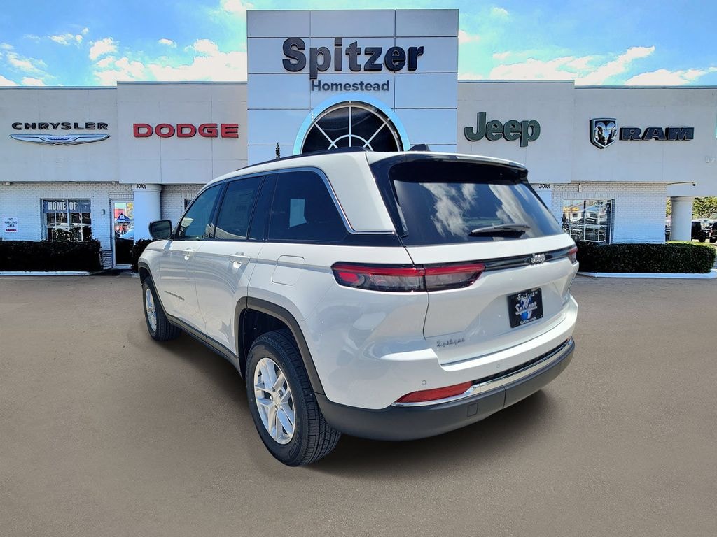 2026 Jeep Grand Cherokee Laredo - photo 3