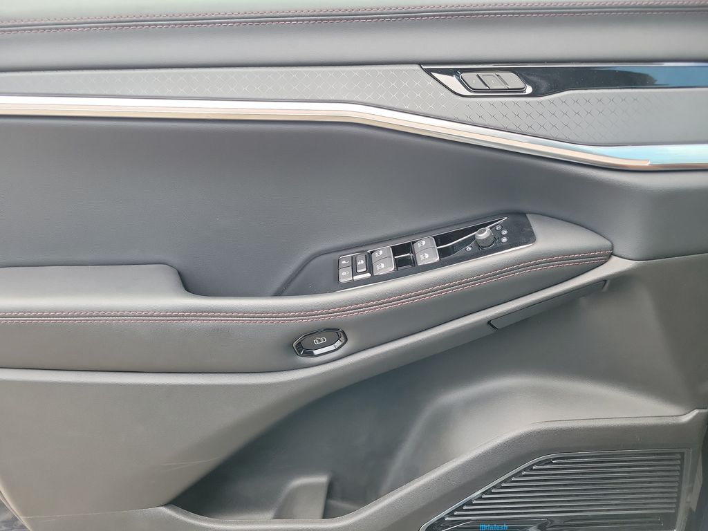 2025 Jeep Wagoneer S Limited - Photo 29