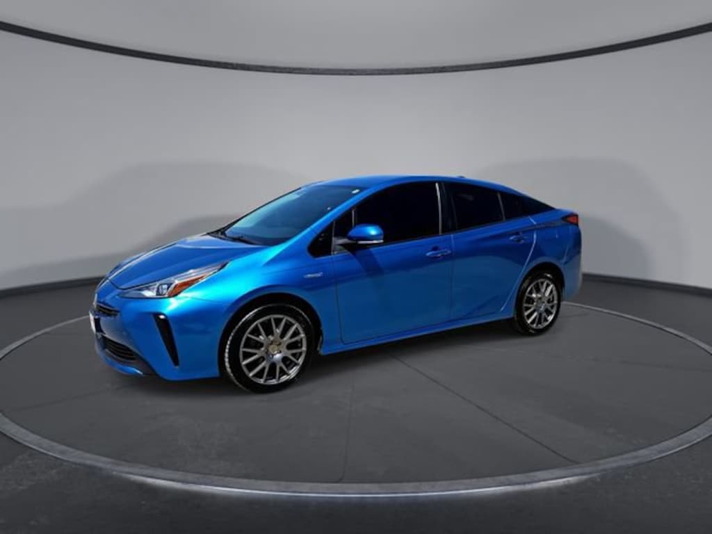 Used 2019 Toyota Prius L Hatchback