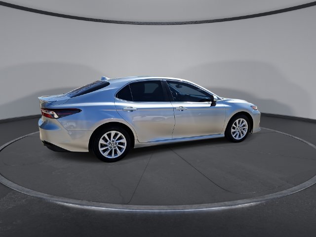 2023 Toyota Camry LE - Photo 8