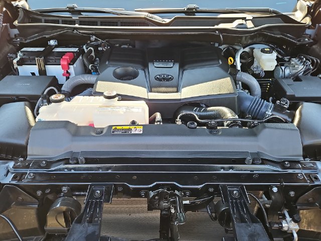 2025 Toyota Tundra SR5 - Photo 12