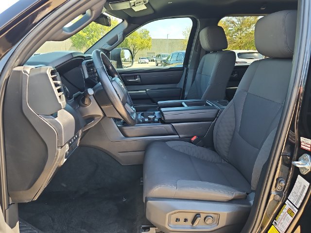 2025 Toyota Tundra SR5 - Photo 14