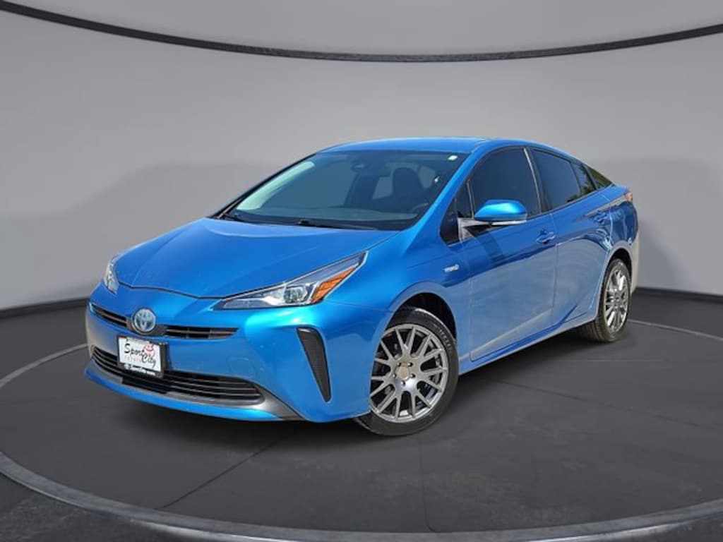 Used 2019 Toyota Prius L Hatchback