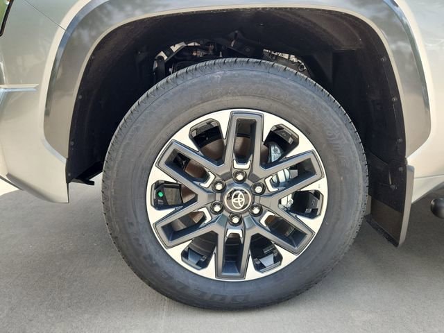 2026 Toyota Tundra Limited - Photo 13