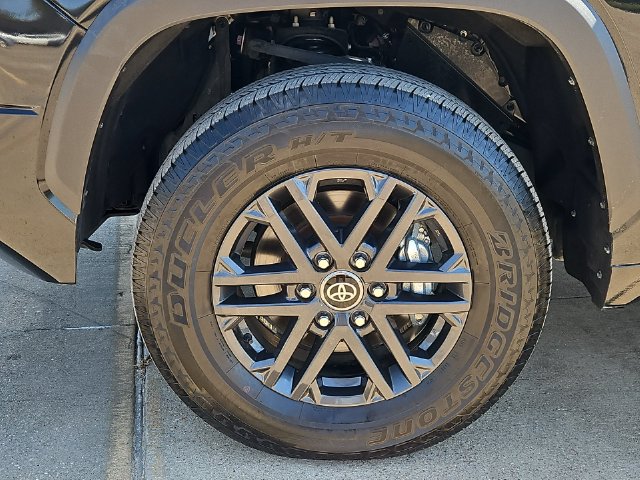 2025 Toyota Tundra SR5 - Photo 13
