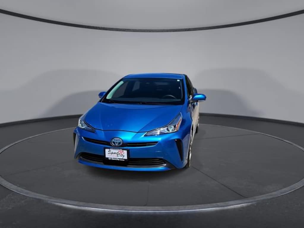 Used 2019 Toyota Prius L Hatchback