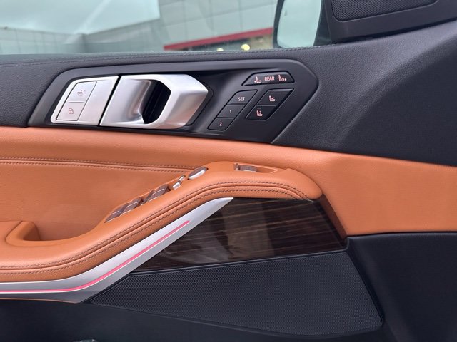 2021 BMW X7