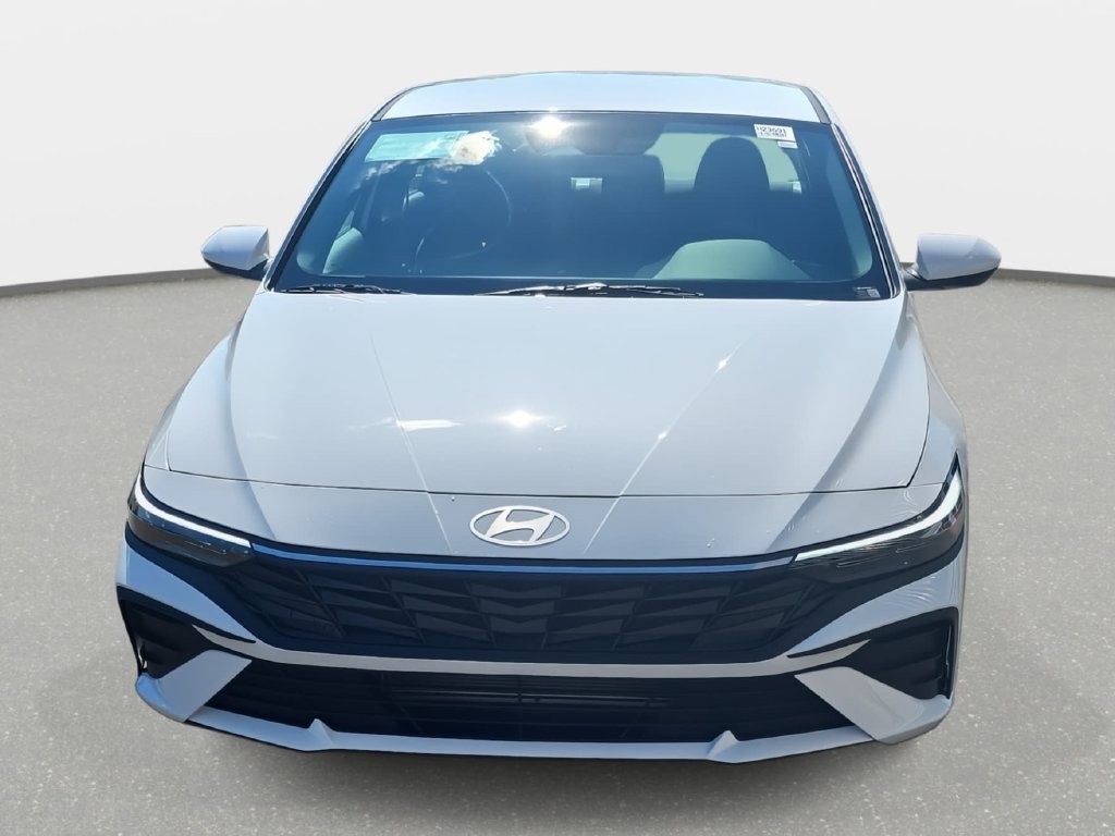 New 2026 Hyundai Elantra SE Sedan