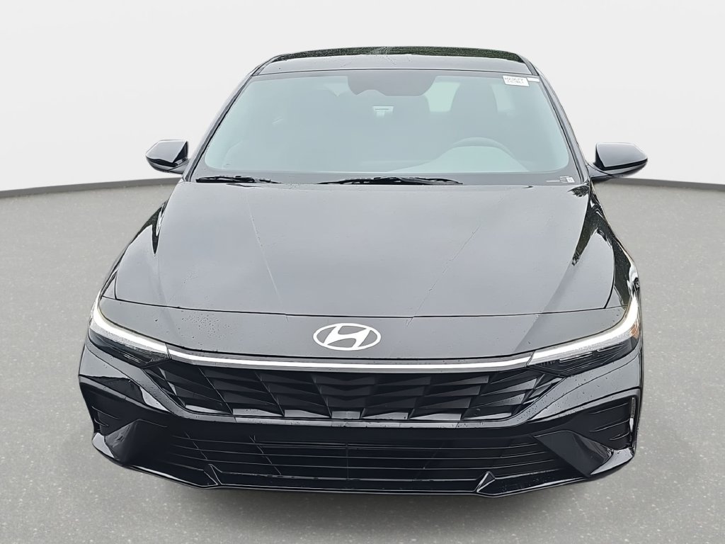 New 2026 Hyundai Elantra SE Sedan