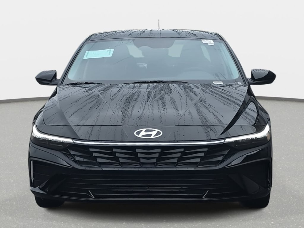 New 2026 Hyundai Elantra SE Sedan