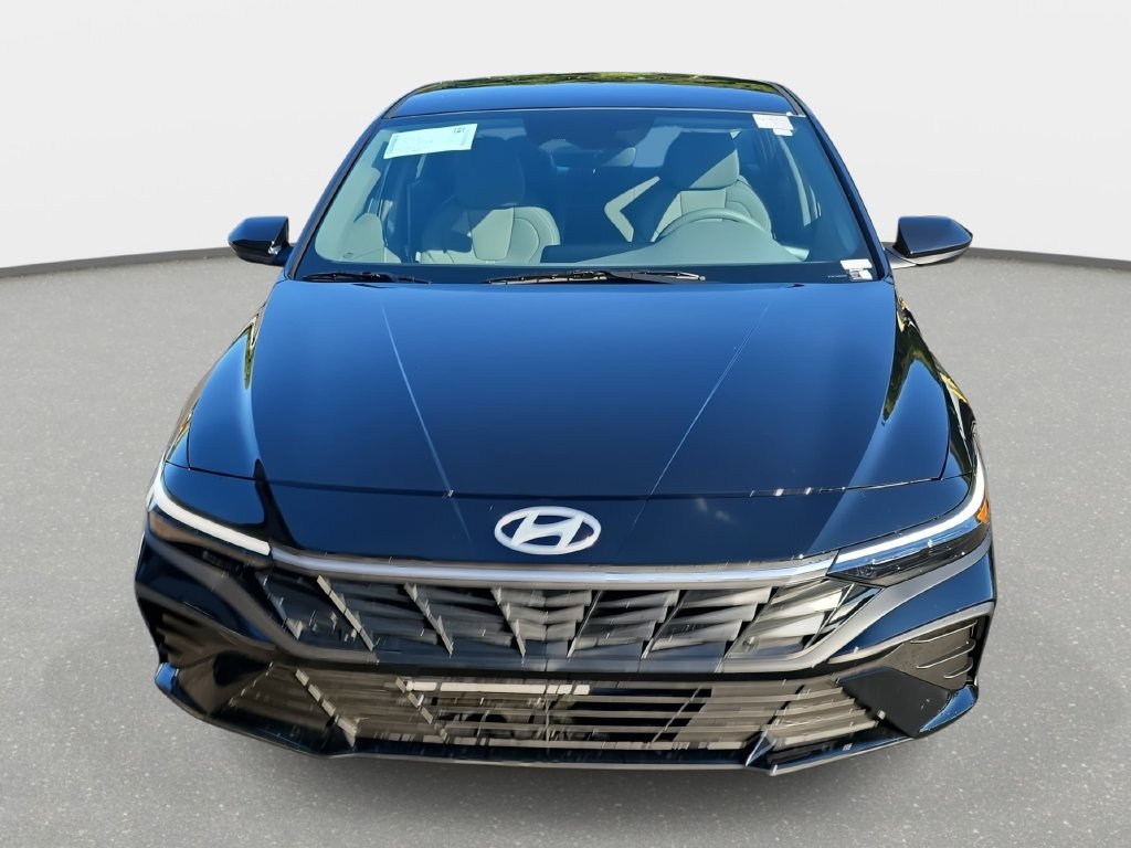 New 2026 Hyundai Elantra SE Sedan